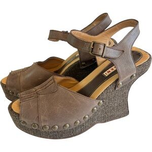 Marni Leather Peep-Toe Platform Studded Wedge Sandals in Brown Size 8